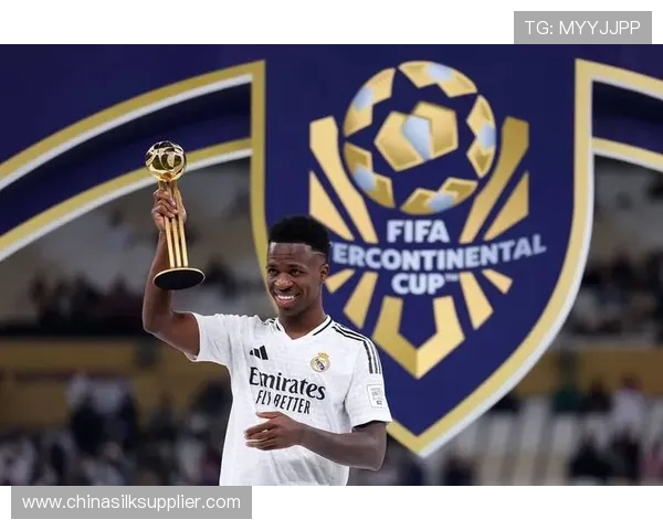 洲际杯回顾：广州足球队球员个人能力的精彩展现与分析