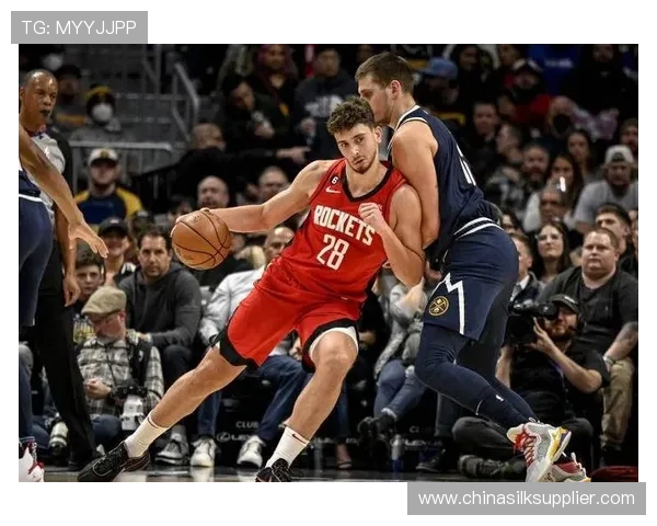 2006年火箭队与掘金队激战回顾：经典对决与精彩瞬间再现