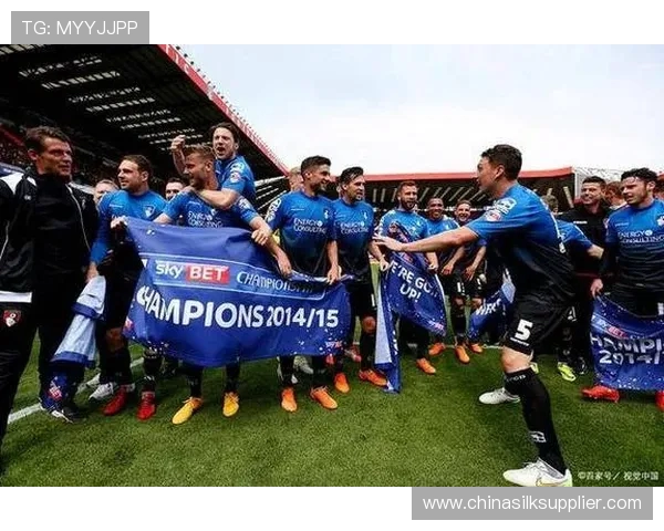 休斯敦迪纳摩与堪萨斯竞技的激烈对决引发球迷热情高涨